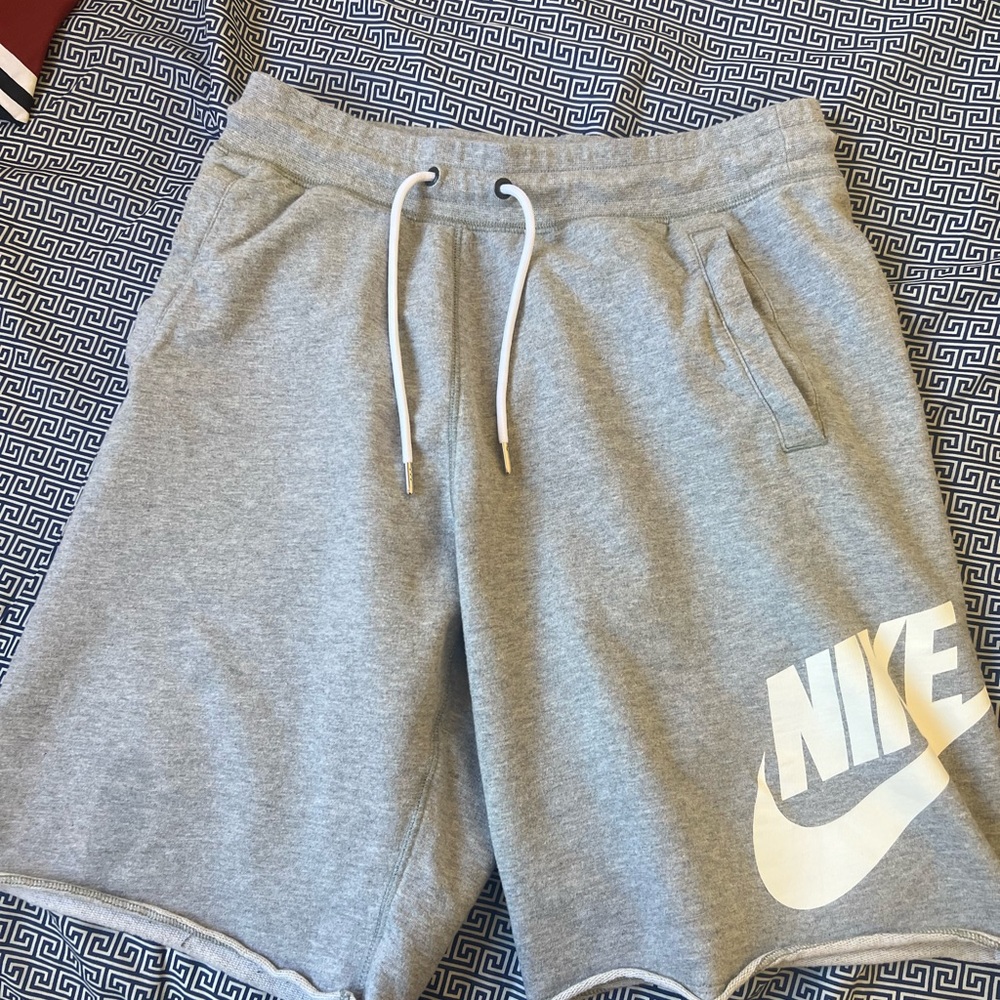 BRAND NEW NIKE SHORTS FOR SALE!!!